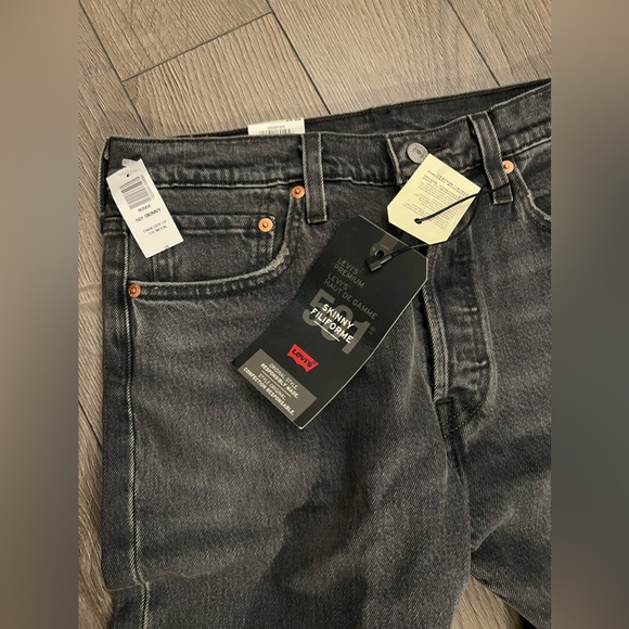 Levi’s 501 Skinny Jeans - Picture 5 of 5